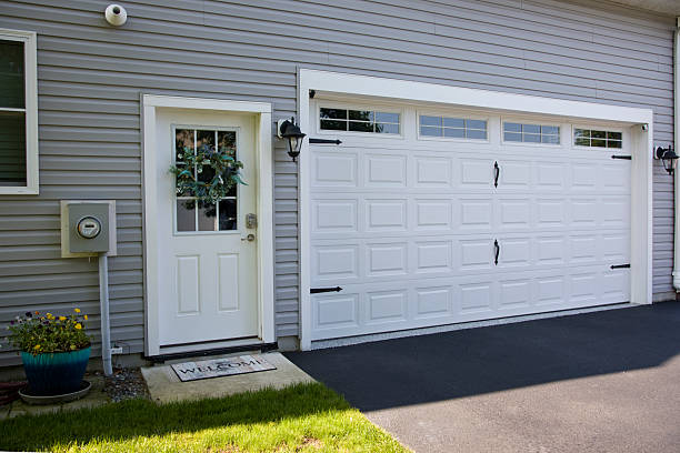 24/7 Emergency Garage Door Panel Replacement experts in Annandale, VA